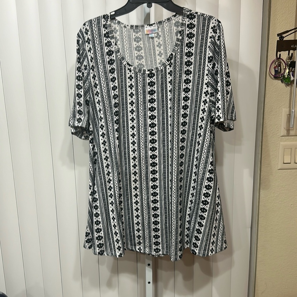 LulRoe Top